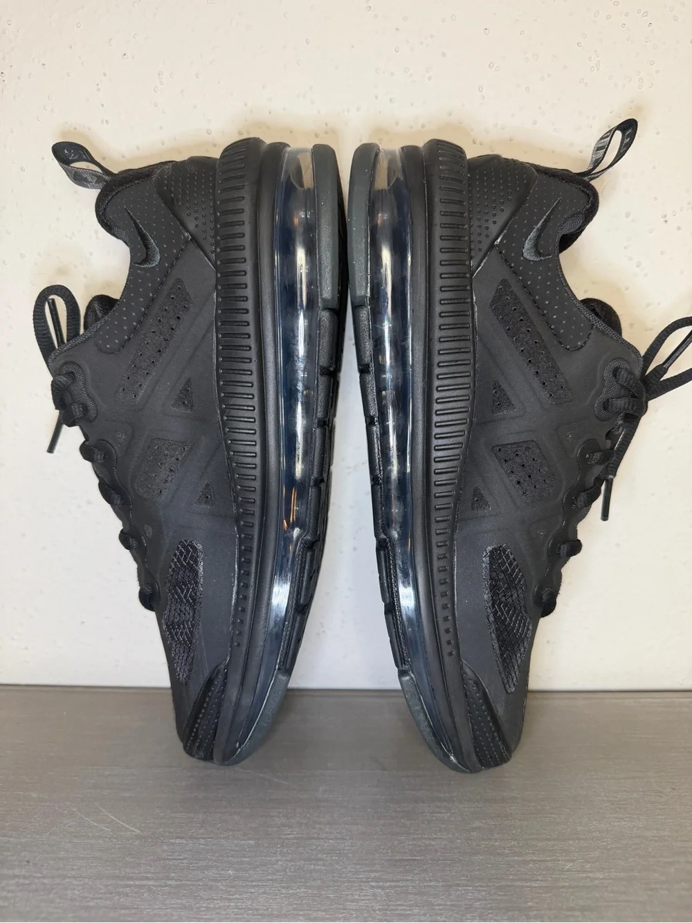 Nike Air Max Genome GS Triple Black CZ4652-001 Size 5.5Y Kids Running Shoes - Picture 6 of 9